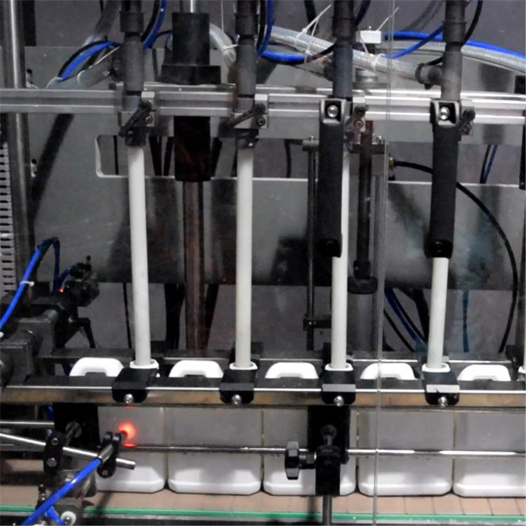 מכונת מילוי נוזל מאכל